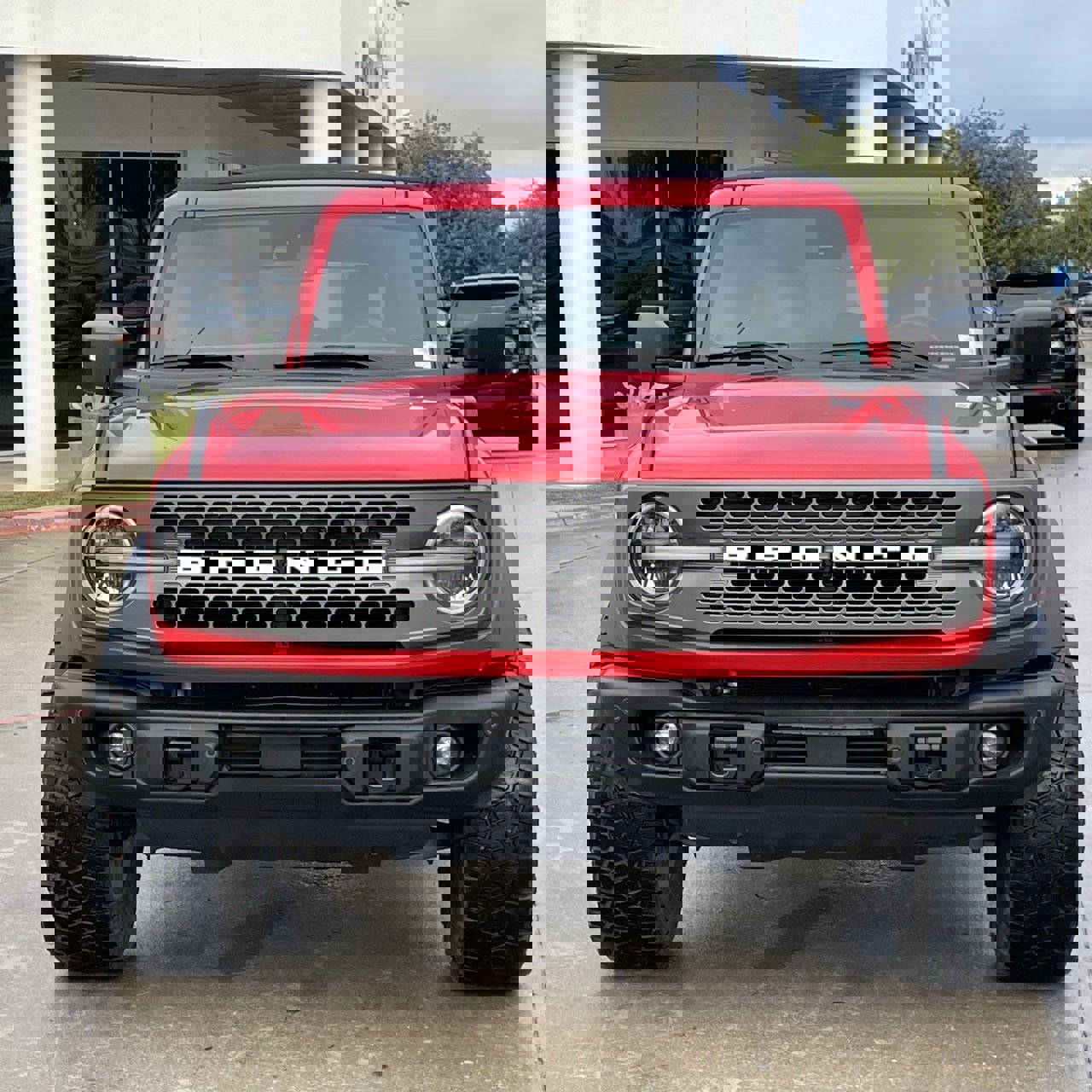 Used 2023 Ford Bronco Badlands image 6