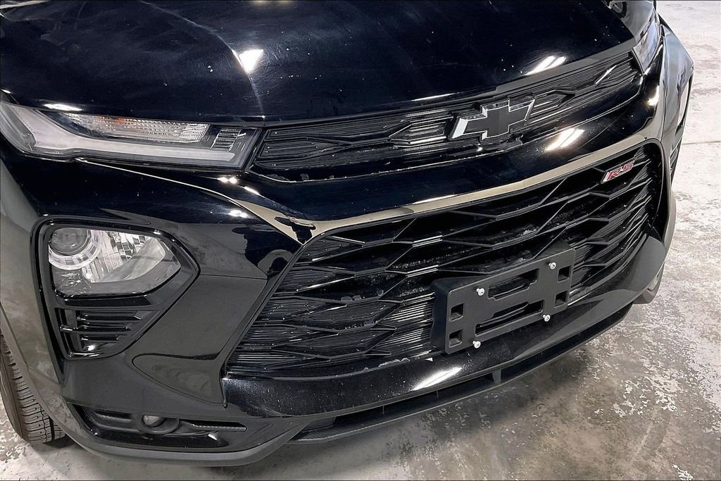 Used 2023 Chevrolet TrailBlazer RS w/ Sun and Liftgate Package image 36