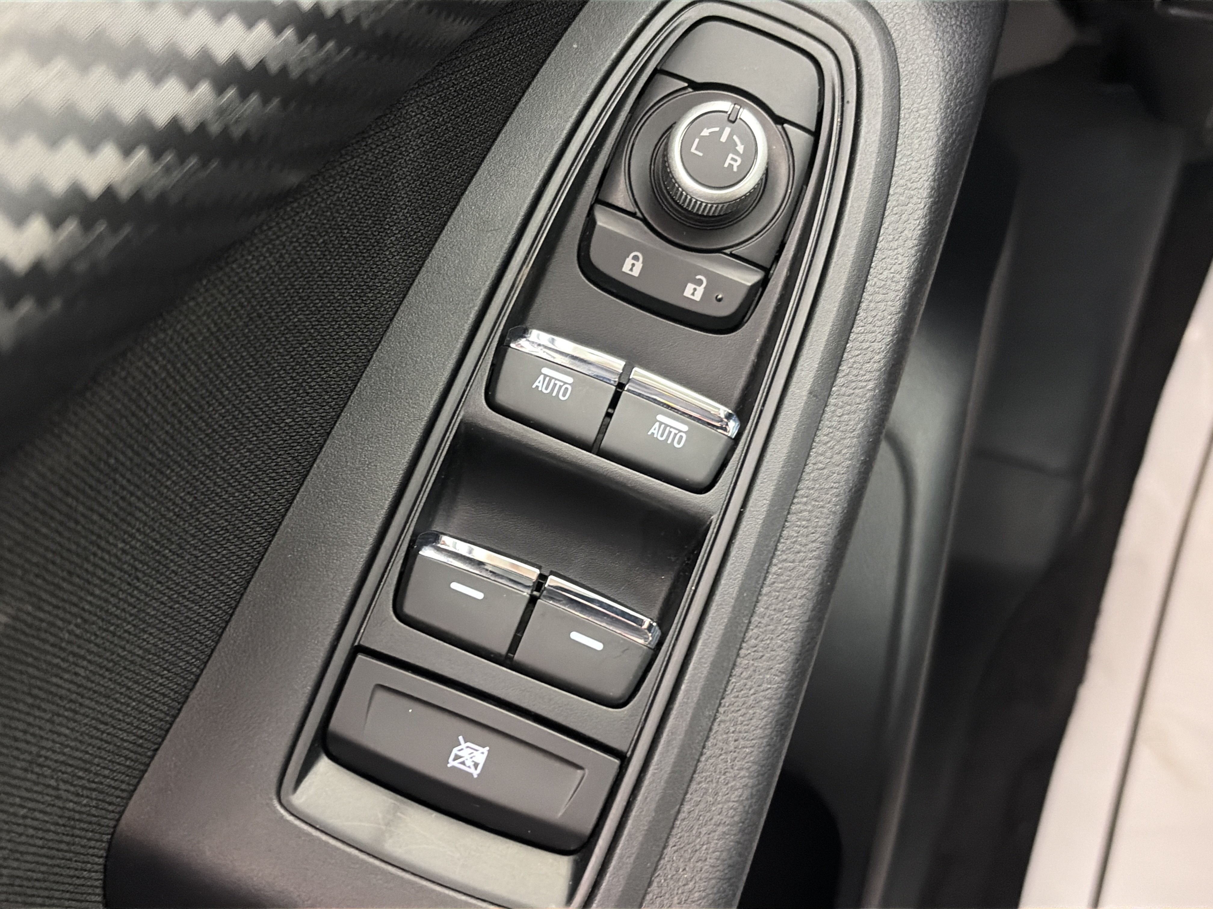 Certified 2025 Subaru Ascent Premium AWD/4WD image 32