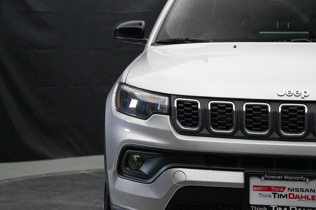 Used 2024 Jeep Compass Latitude image 5