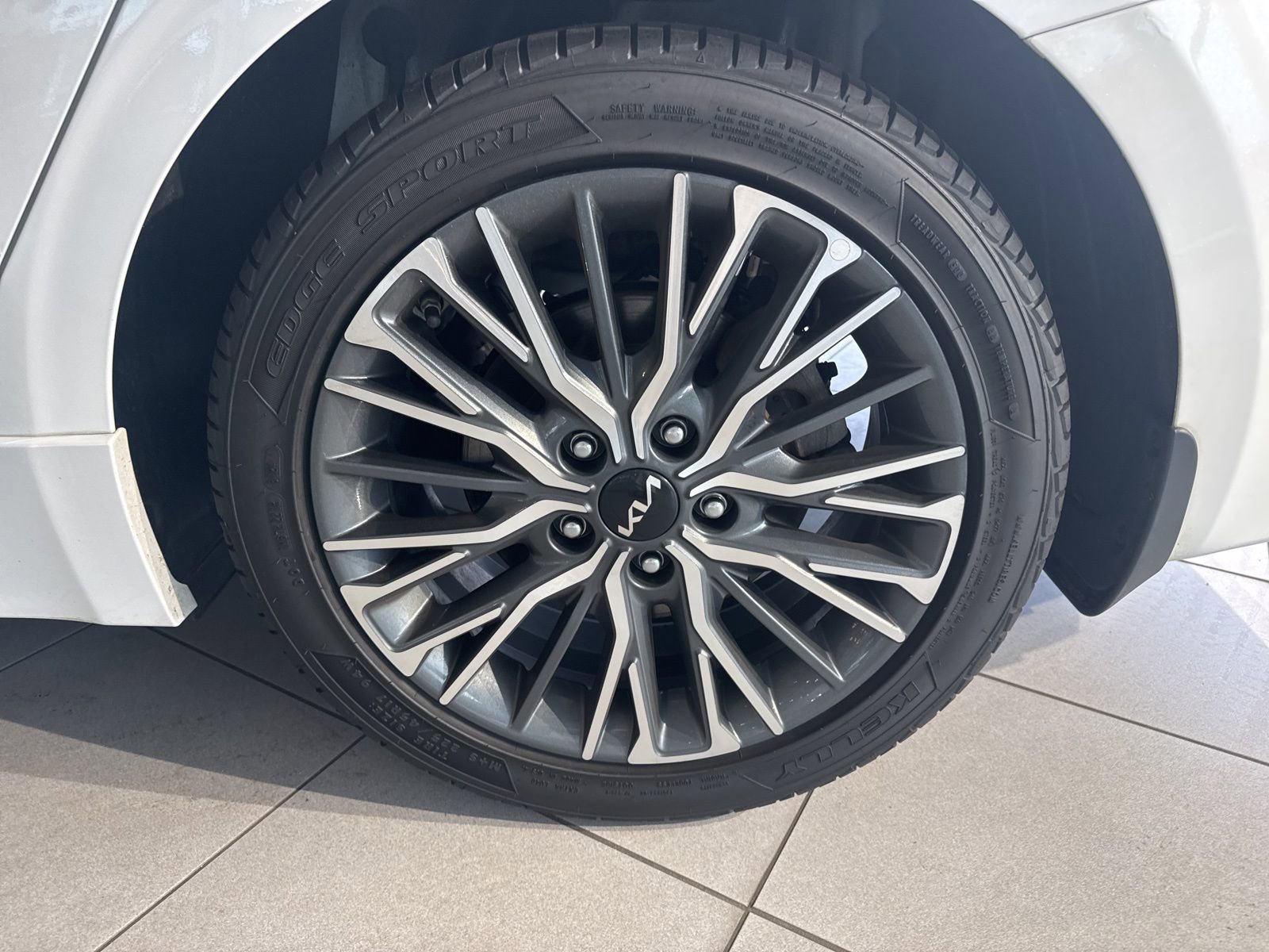 Used 2024 Kia Forte GT-Line w/ GT-Line Premium Package image 12