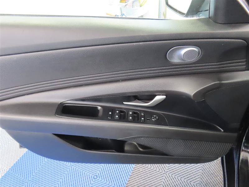 Used 2024 Hyundai Elantra SEL w/ Convenience Package FWD image 14