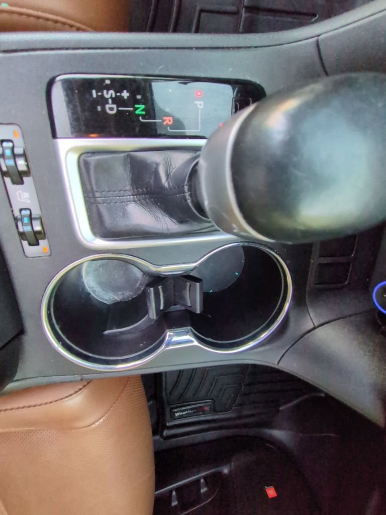 Used 2018 Toyota Highlander Limited image 22