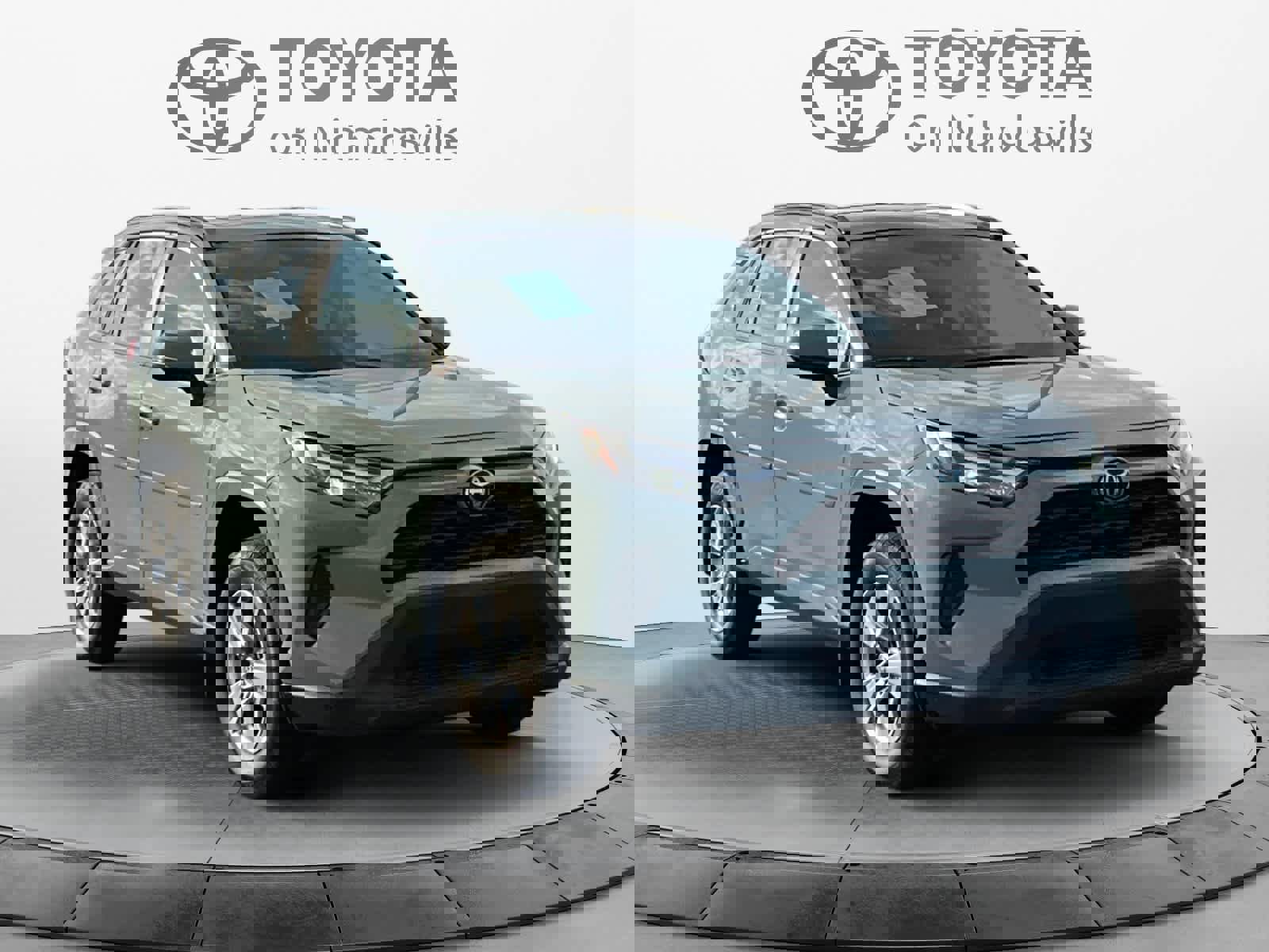 Used 2022 Toyota RAV4 XLE w/ Convenience Package image 8