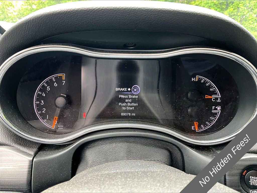 Used 2019 Jeep Grand Cherokee Laredo AWD/4WD image 18