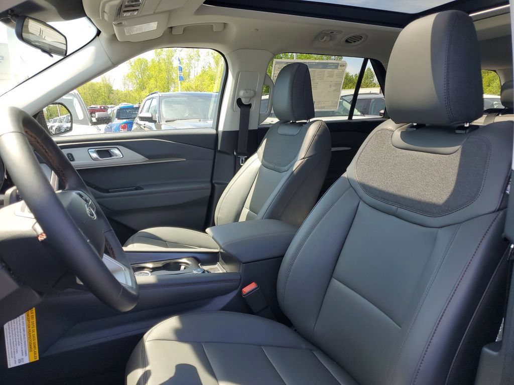 New 2026 Ford Explorer Active w/ Active Comfort Package AWD/4WD image 8