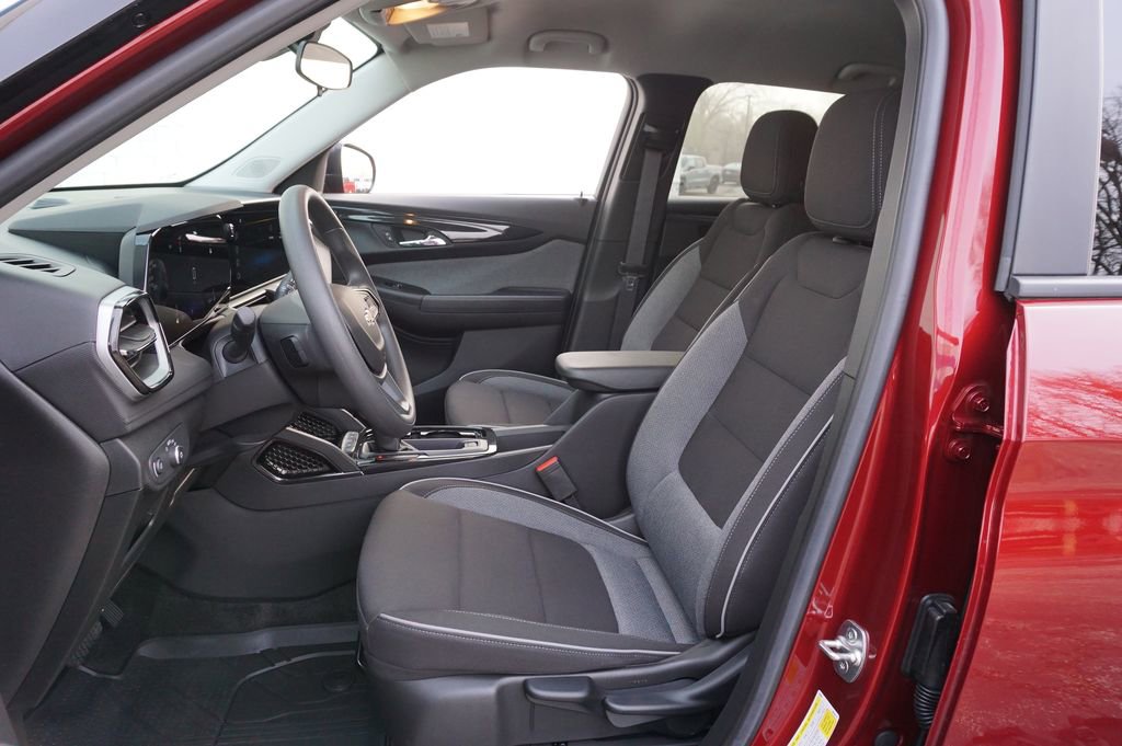 Used 2024 Chevrolet TrailBlazer LS w/ LPO, Blackout Package image 10