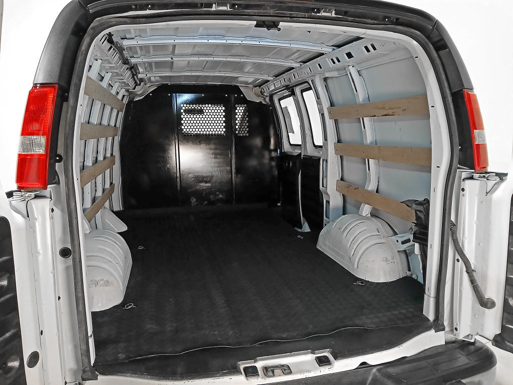 Certified 2025 Chevrolet Express 2500 w/ Driver Convenience Package RWD image 7