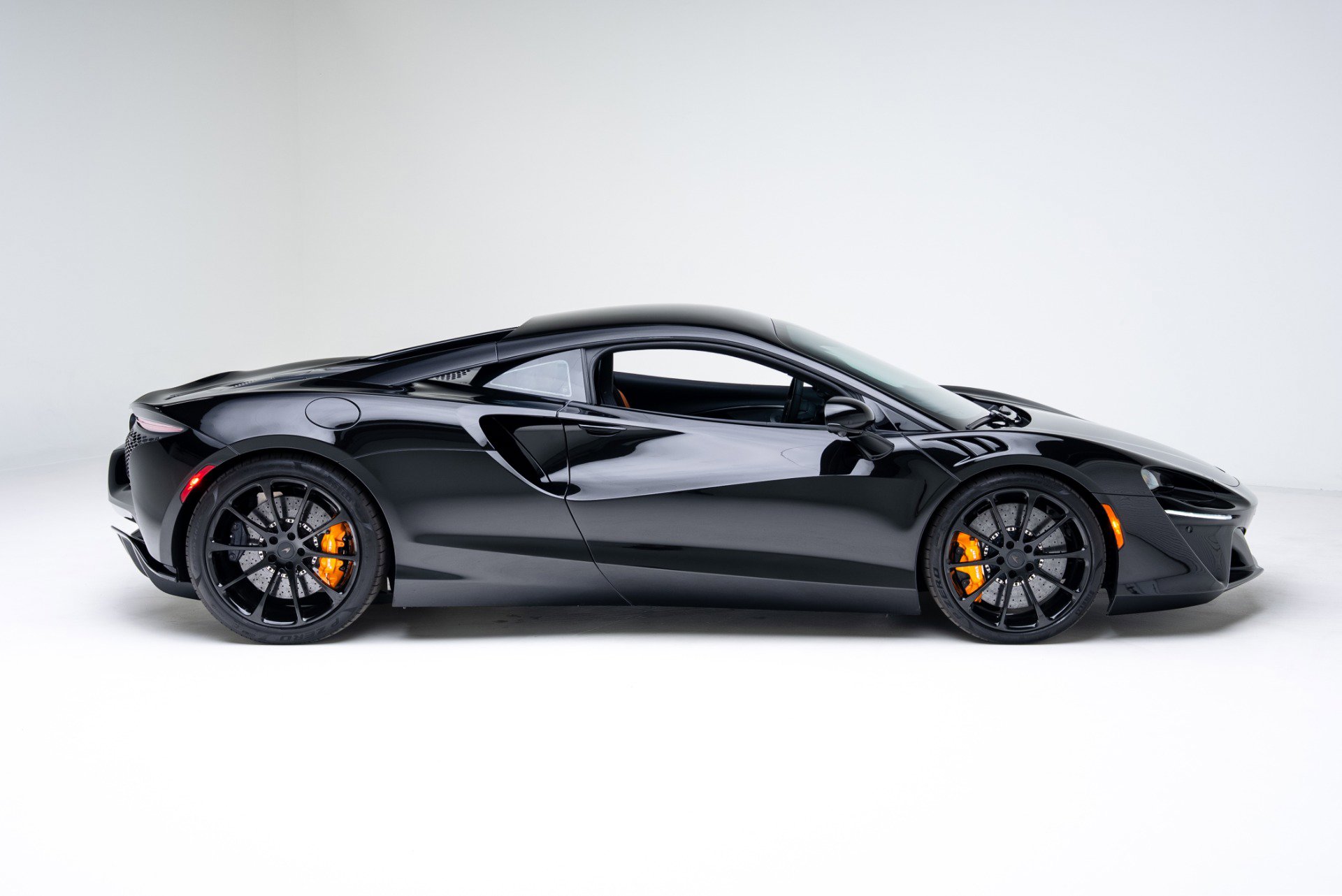Used 2026 McLaren Artura image 46