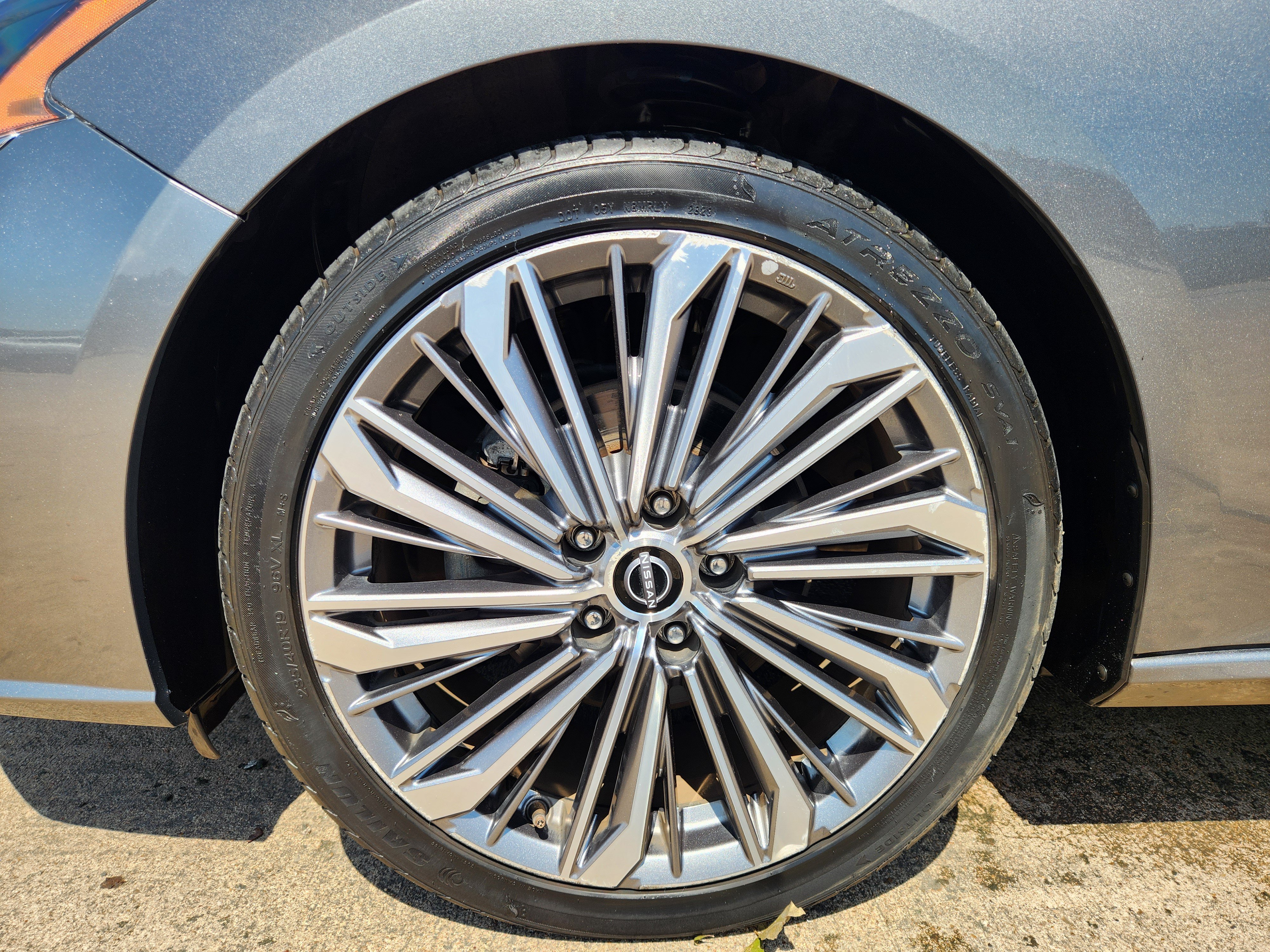 Used 2023 Nissan Altima 2.5 SL FWD image 10