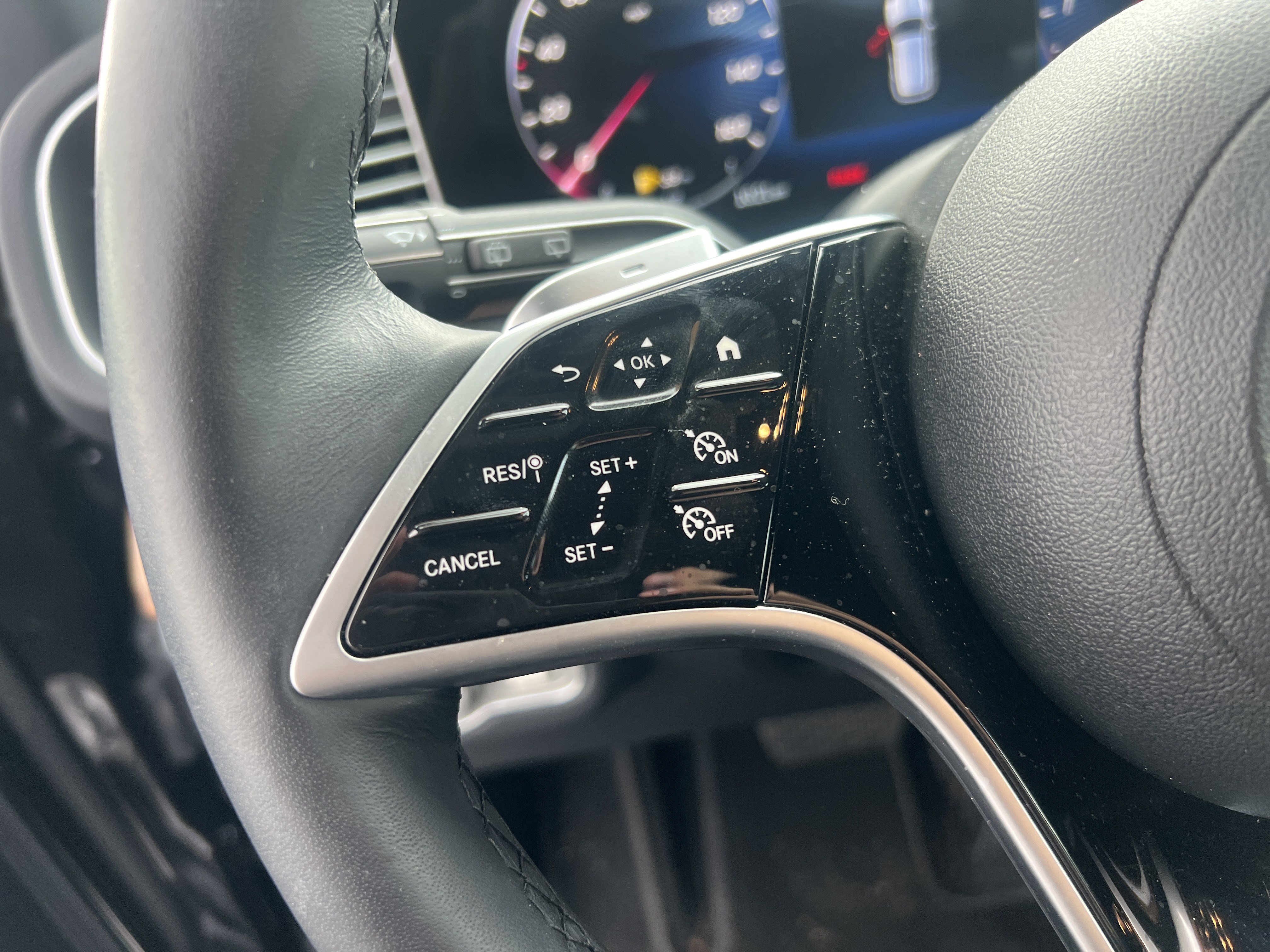 Certified 2025 Mercedes-Benz GLE 450 4MATIC image 20