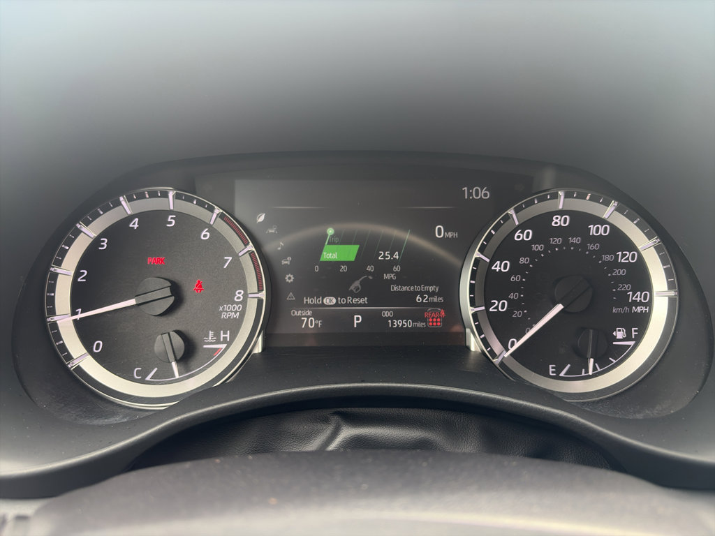 Certified 2025 Toyota Highlander XLE image 25