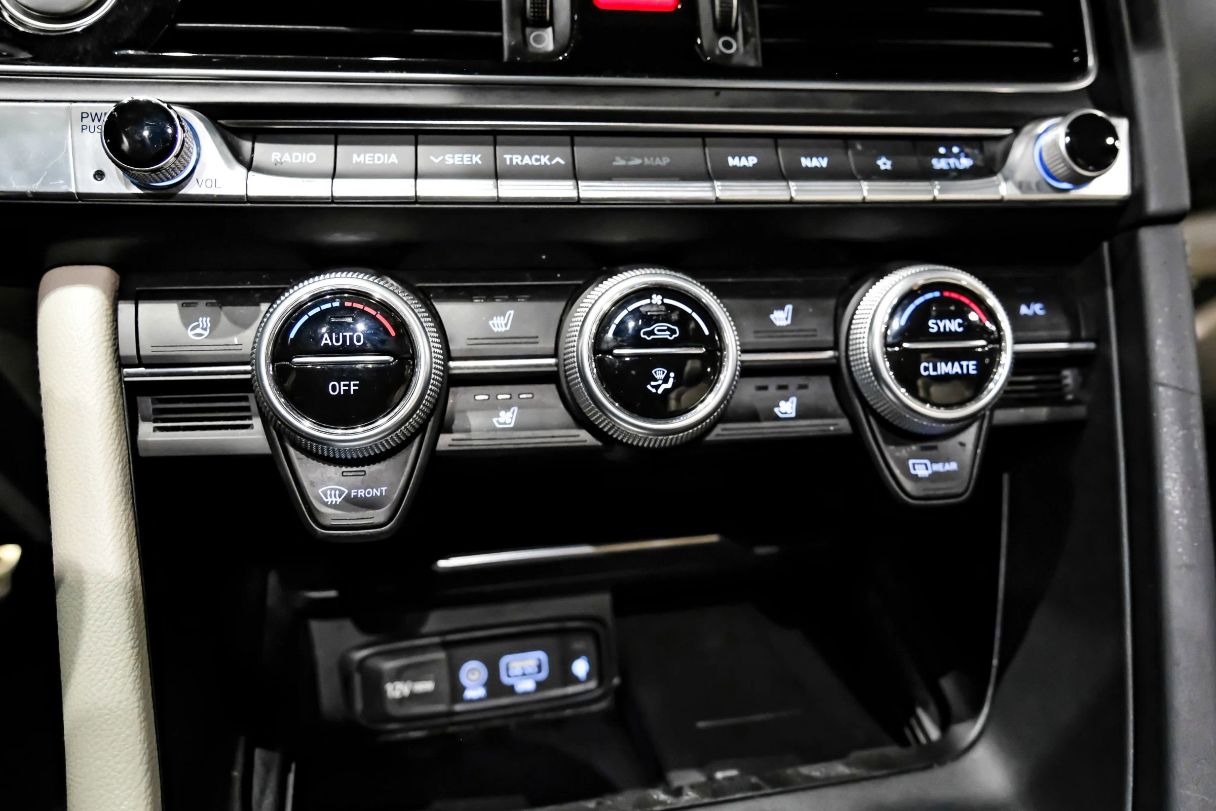 Used 2020 Genesis G70 3.3T w/ Elite Package image 26