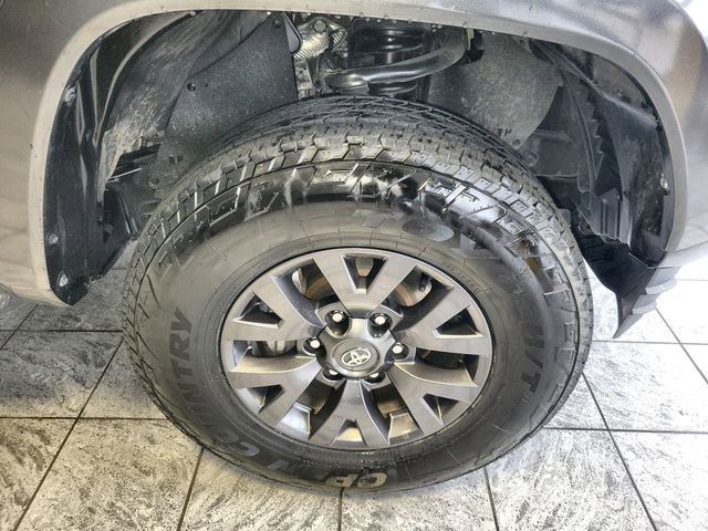 Used 2022 Toyota Tacoma SR5 image 10