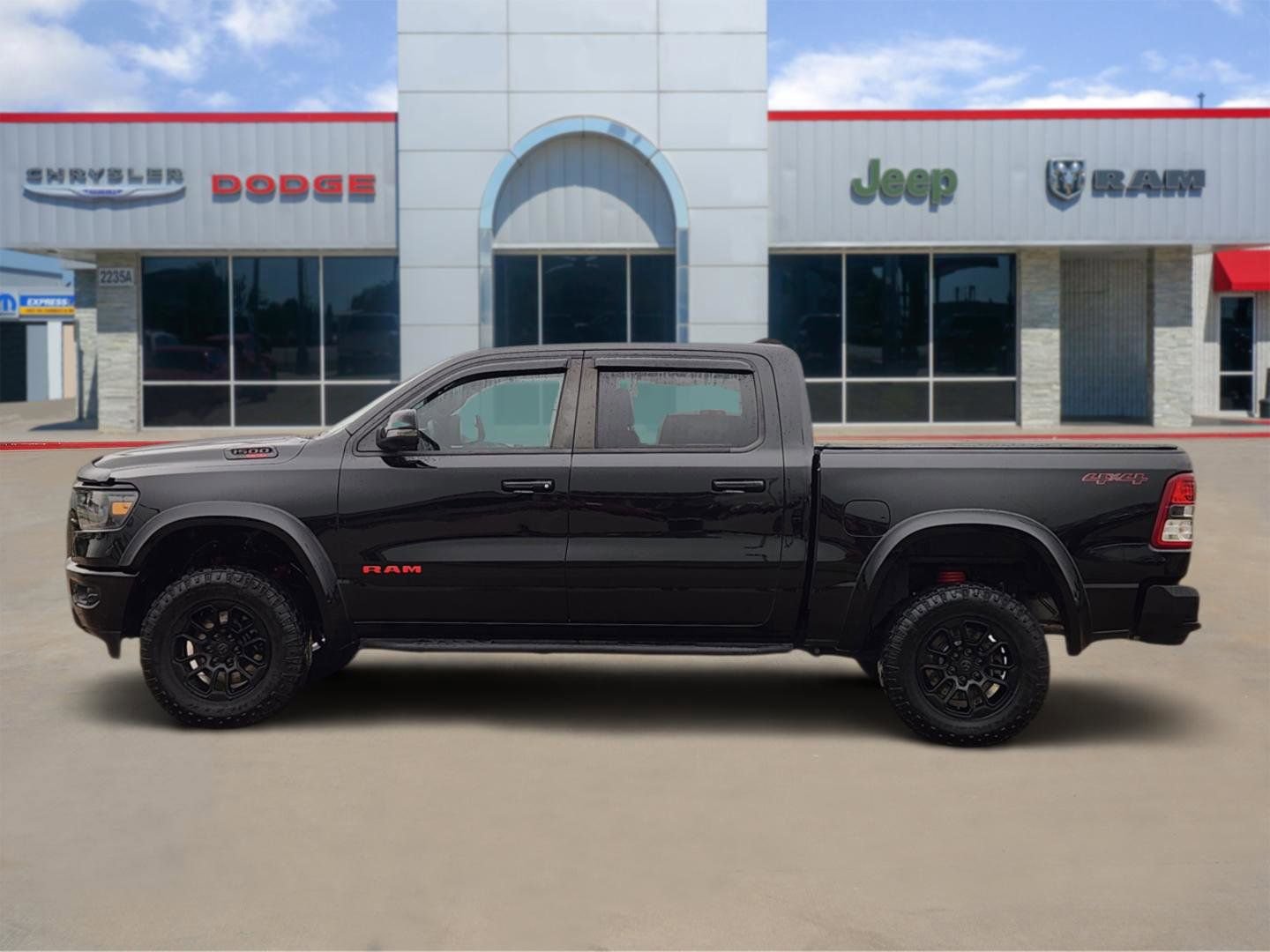 Used 2023 RAM 1500 Lone Star AWD/4WD image 3