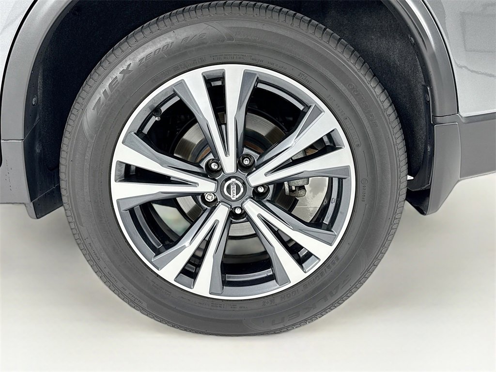 Used 2018 Nissan Rogue SL image 31