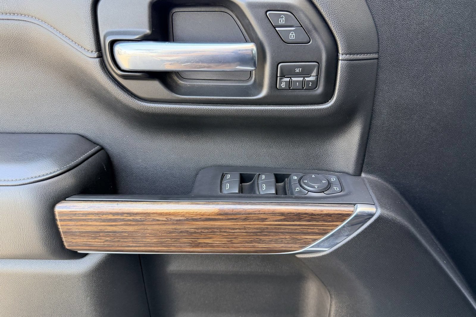 Certified 2020 Chevrolet Silverado 1500 High Country w/ Technology Package AWD/4WD image 11