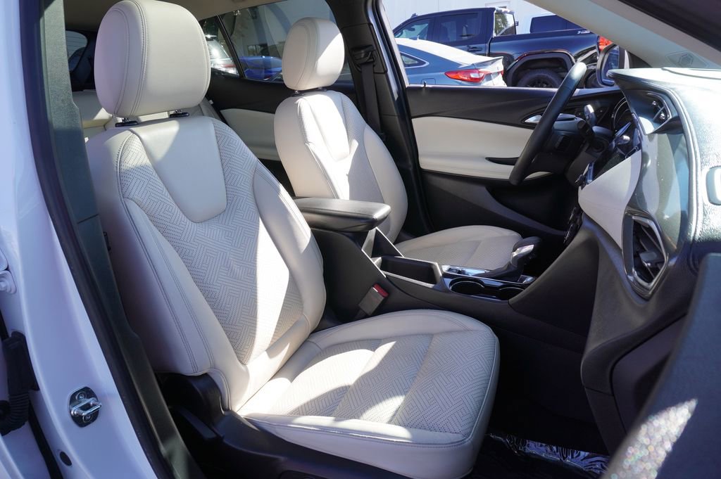 Certified 2021 Buick Encore GX Essence w/ Advanced Technology Package image 12