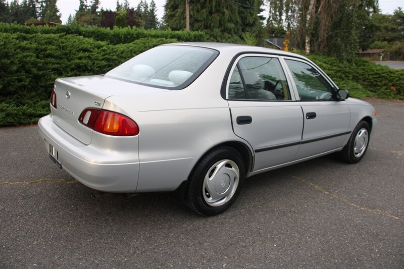 Used 1999 Toyota Corolla CE FWD image 3
