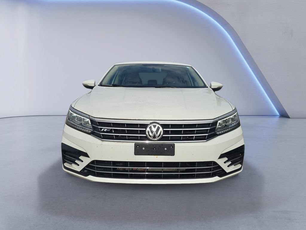 Used 2017 Volkswagen Passat 1.8T R-Line FWD image 10