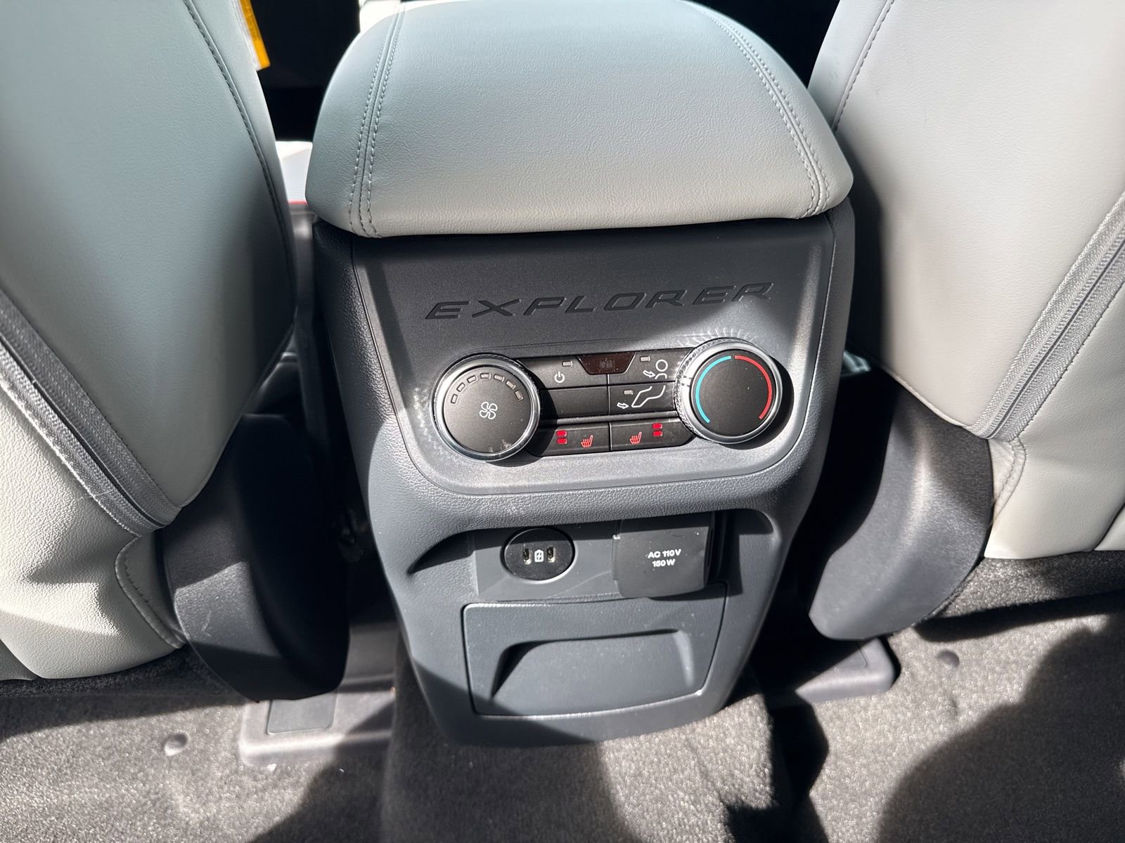 New 2026 Ford Explorer Platinum w/ LUX Leather Package image 11