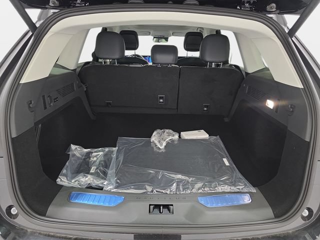 New 2026 Lincoln Nautilus Premier w/ Equipment Group 102A AWD/4WD image 30