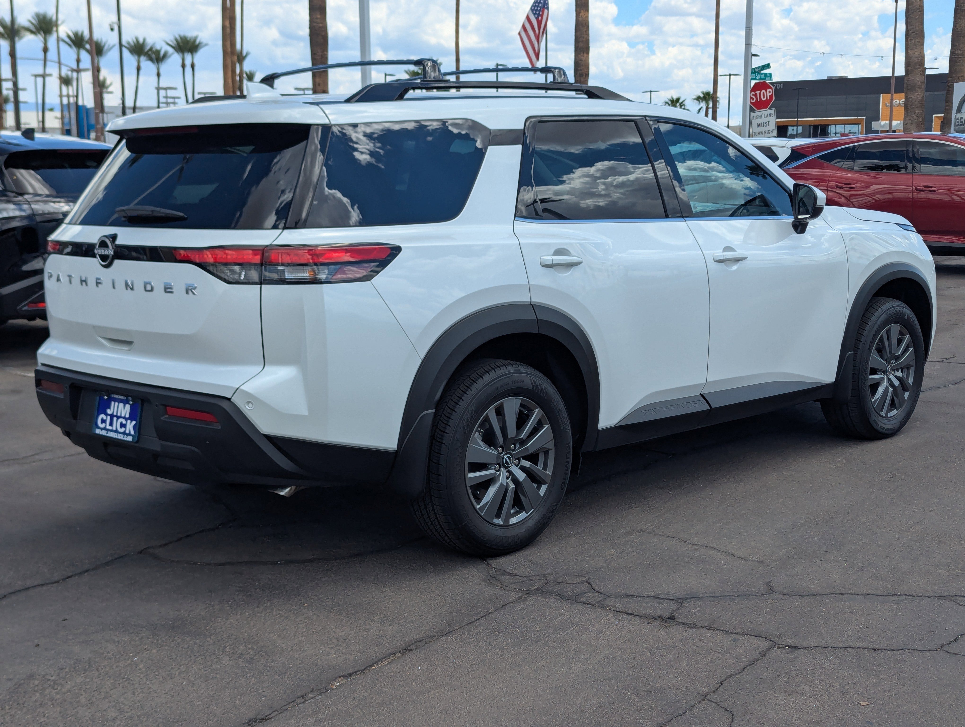New 2025 Nissan Pathfinder SV image 2