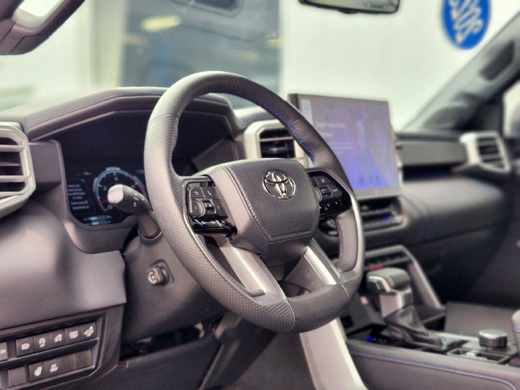 Used 2023 Toyota Tundra Platinum AWD/4WD image 17