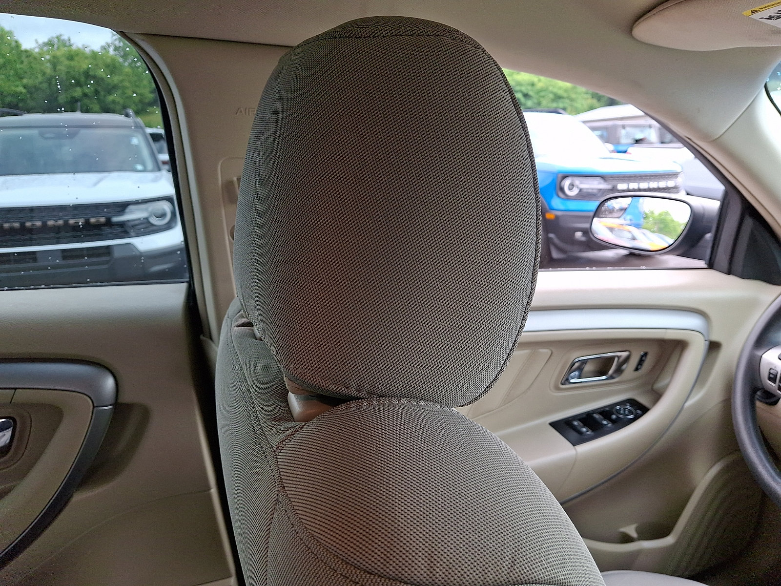 Certified 2017 Ford Taurus SE FWD image 13