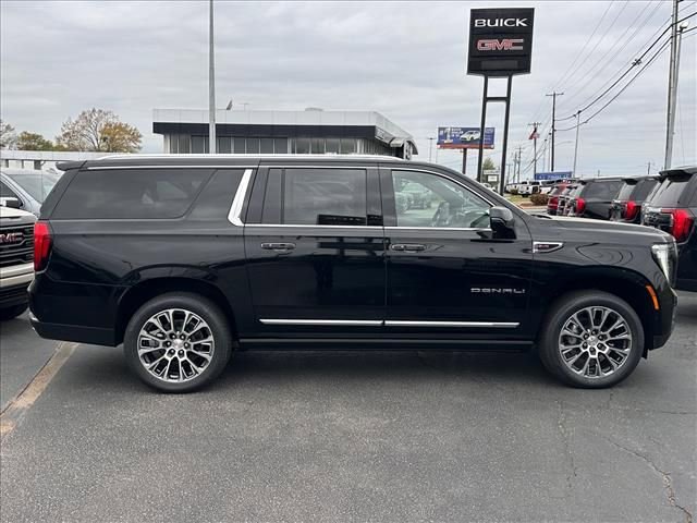 New 2026 GMC Yukon XL Denali w/ Denali Reserve Package image 12