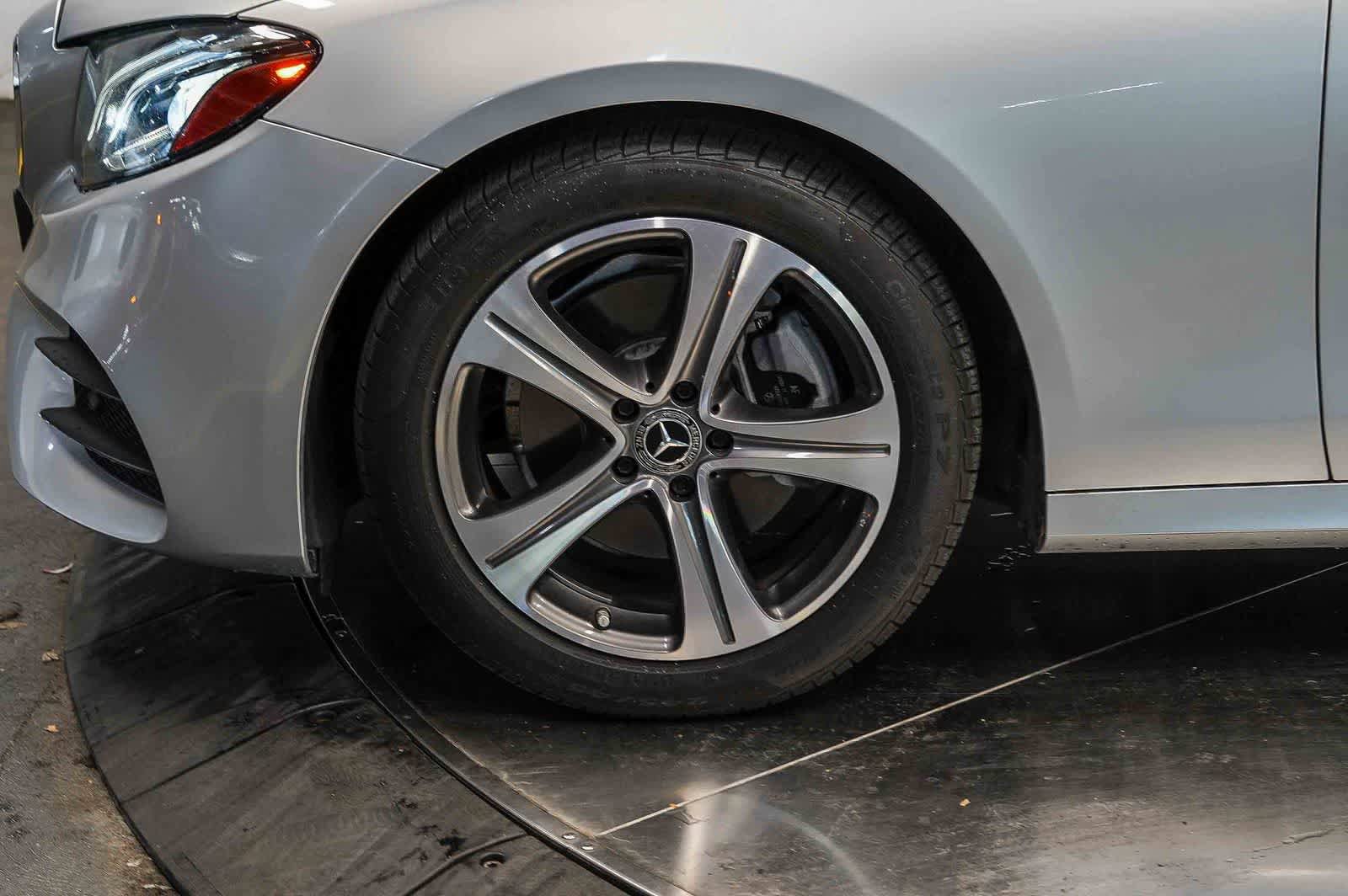 Used 2019 Mercedes-Benz E 300 image 9