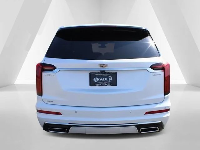New 2025 Cadillac XT6 Luxury image 8