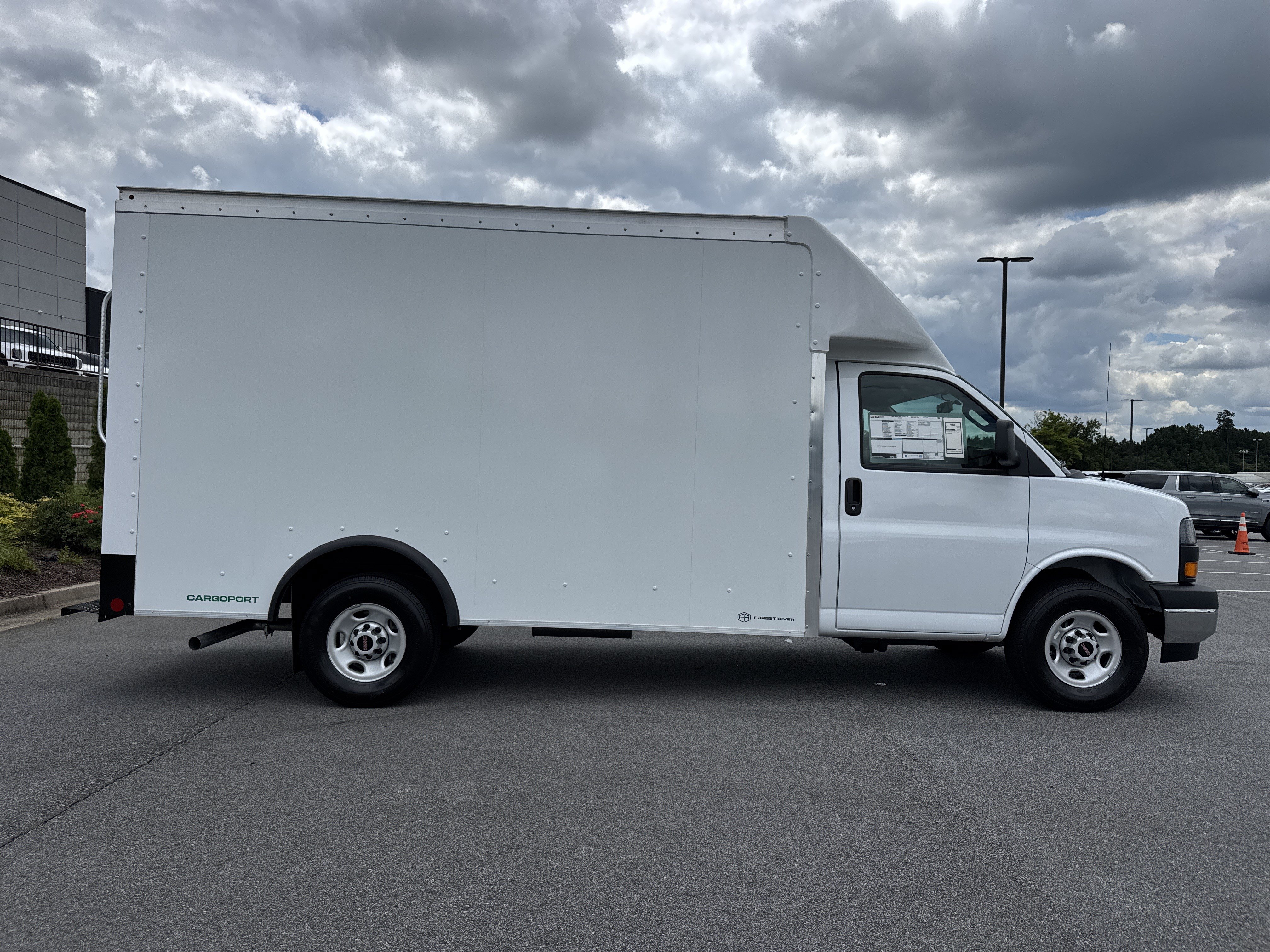 New 2026 GMC Savana 3500 w/ Power Convenience Package RWD image 11