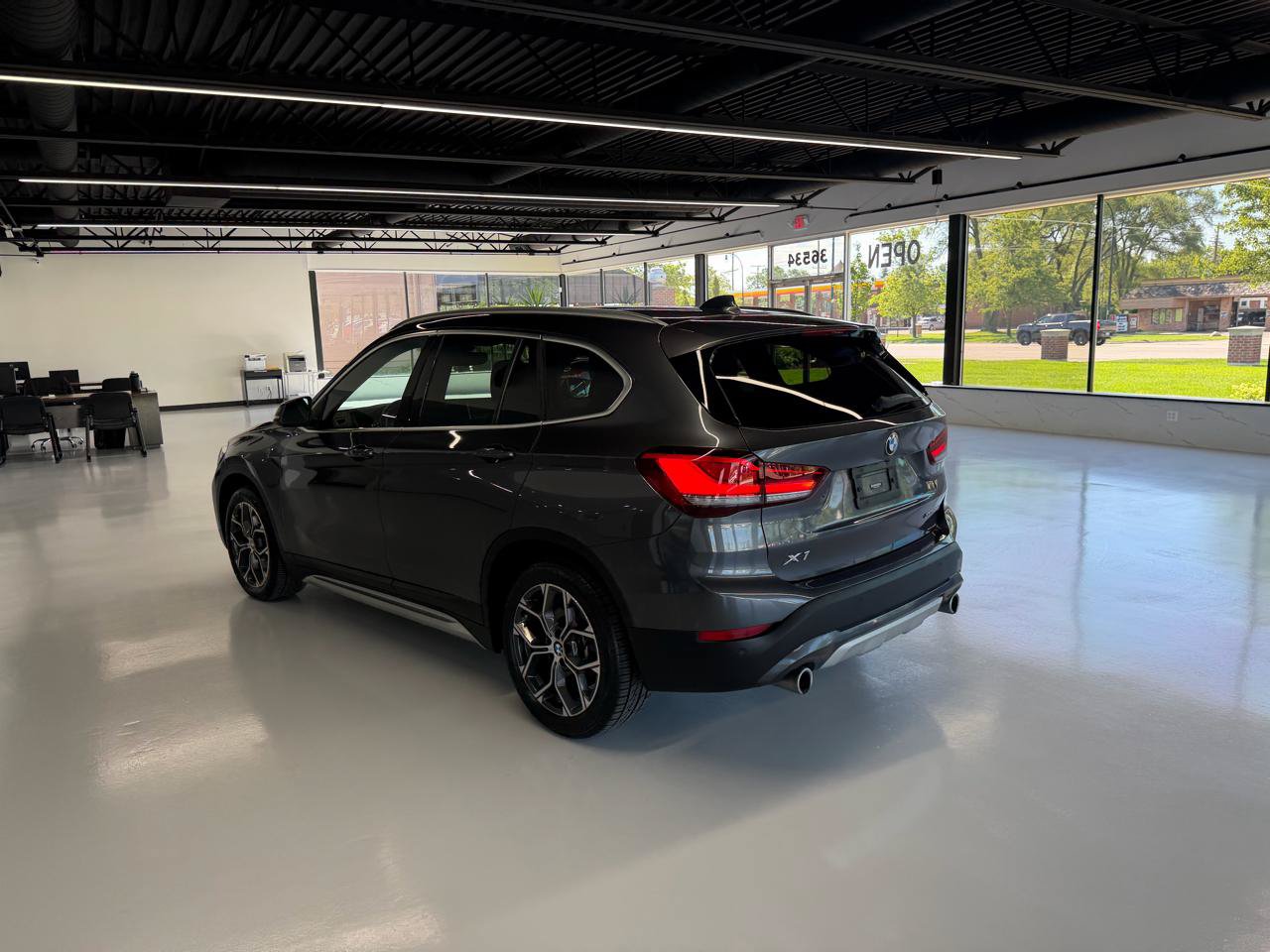 Used 2020 BMW X1 xDrive28i AWD/4WD image 7