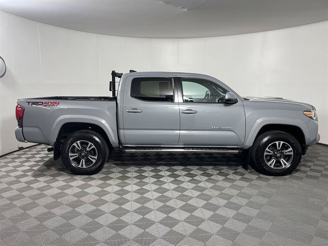 Used 2019 Toyota Tacoma TRD Sport w/ Technology Package AWD/4WD image 8