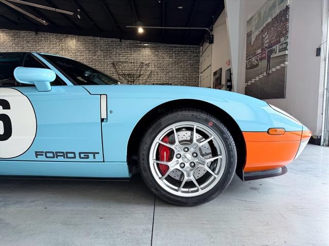 Used 2006 Ford GT RWD image 51