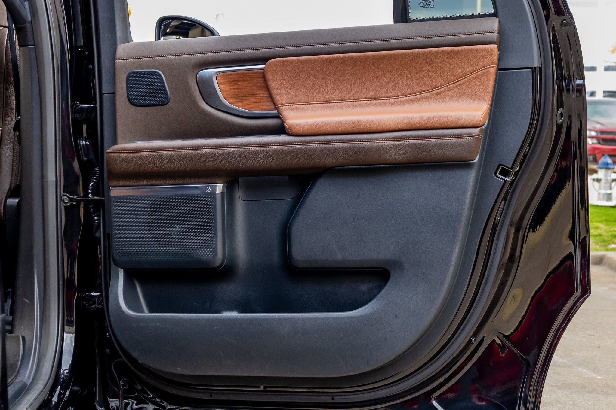 Used 2025 Ford Expedition Max King Ranch image 40