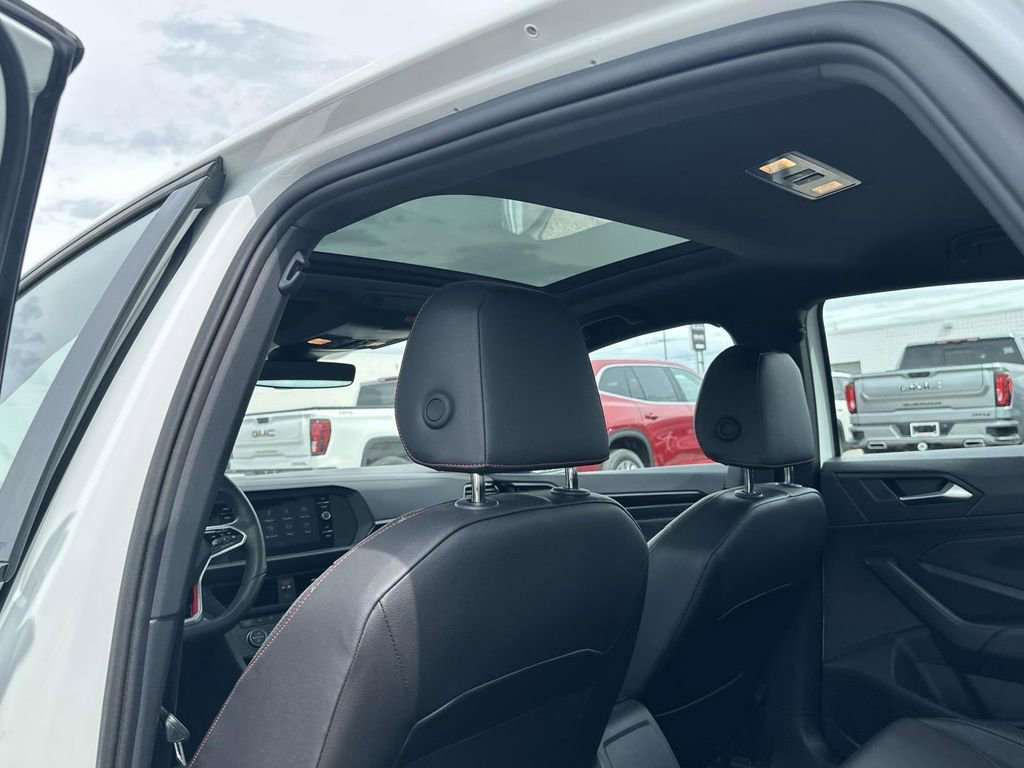Certified 2024 Volkswagen Jetta GLI Autobahn w/ GLI Black Package image 15
