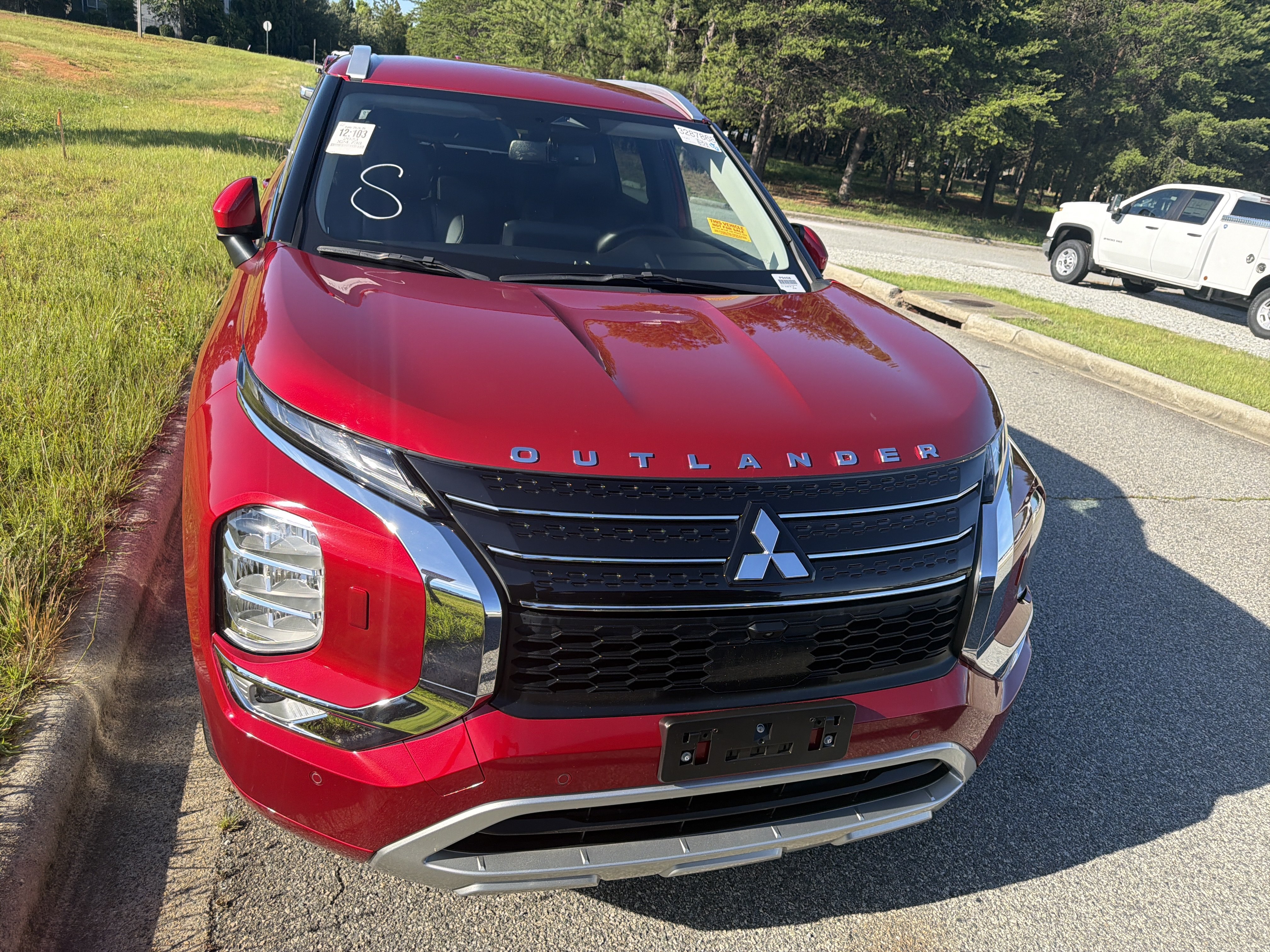 Used 2023 Mitsubishi Outlander GT AWD/4WD image 3