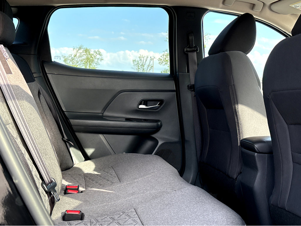 Used 2025 Nissan Kicks SV image 9