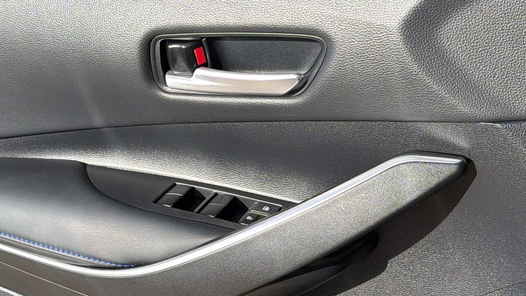 Used 2021 Toyota Corolla SE w/ Carpet Mat Package (TMS) image 22