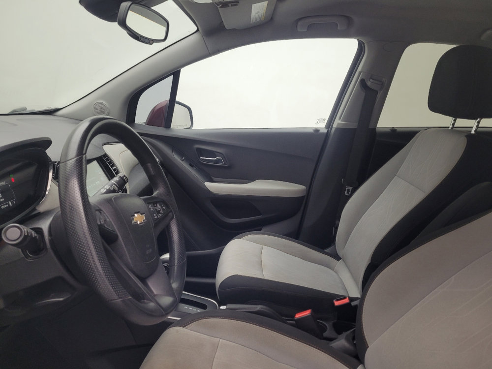 Used 2017 Chevrolet Trax LT image 17
