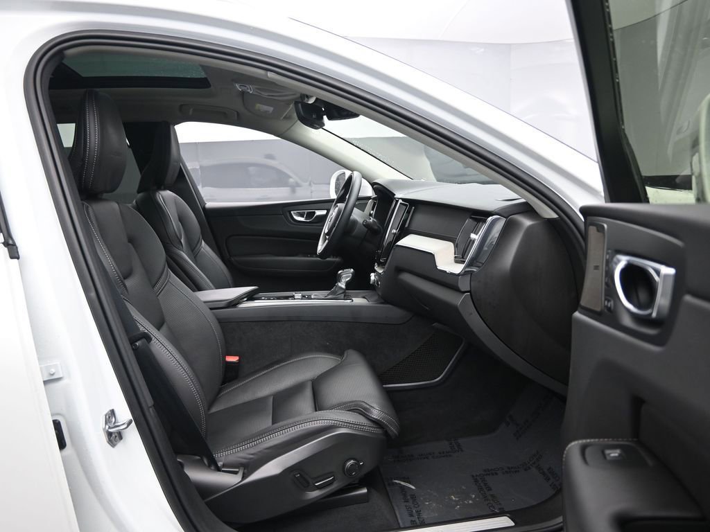 Used 2020 Volvo XC60 T6 Inscription w/ Protection Package Premier image 34