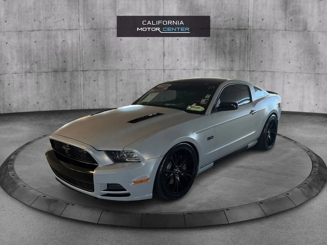 Used 2014 Ford Mustang GT Premium w/ Brembo Brake Package RWD image 3