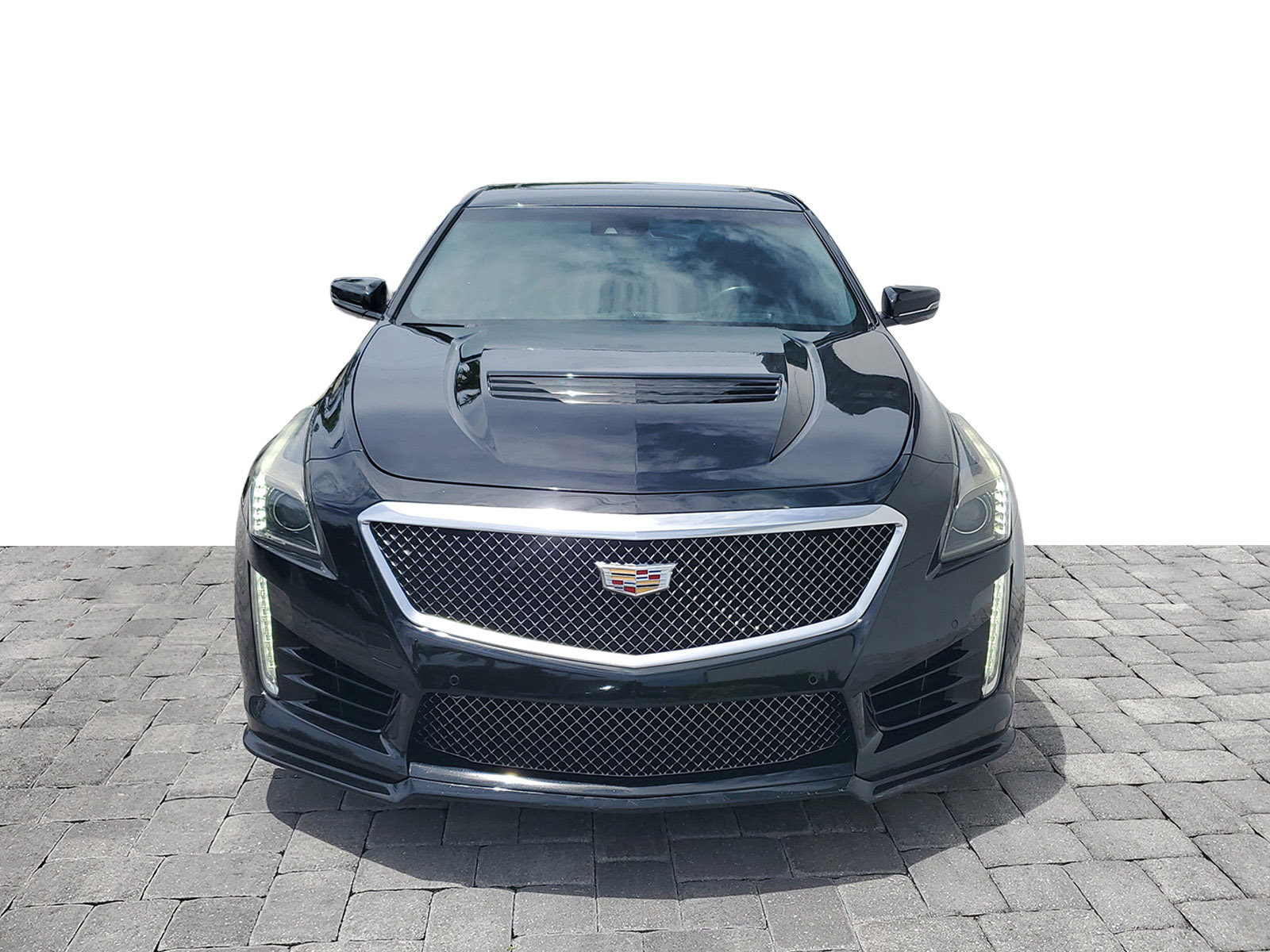 Used 2017 Cadillac CTS V w/ Luxury Package RWD image 2
