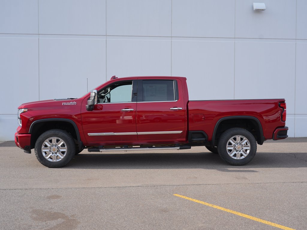 Used 2025 Chevrolet Silverado 3500 High Country w/ High Country Premium Package AWD/4WD image 7