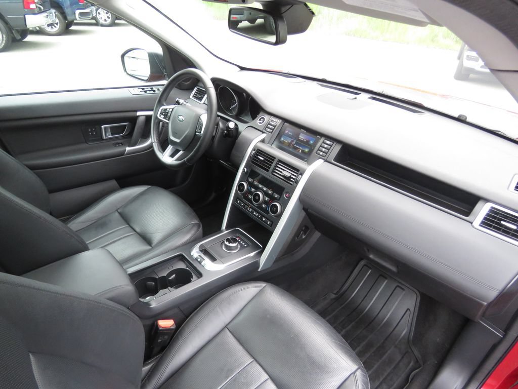 Used 2018 Land Rover Discovery Sport HSE AWD/4WD image 14