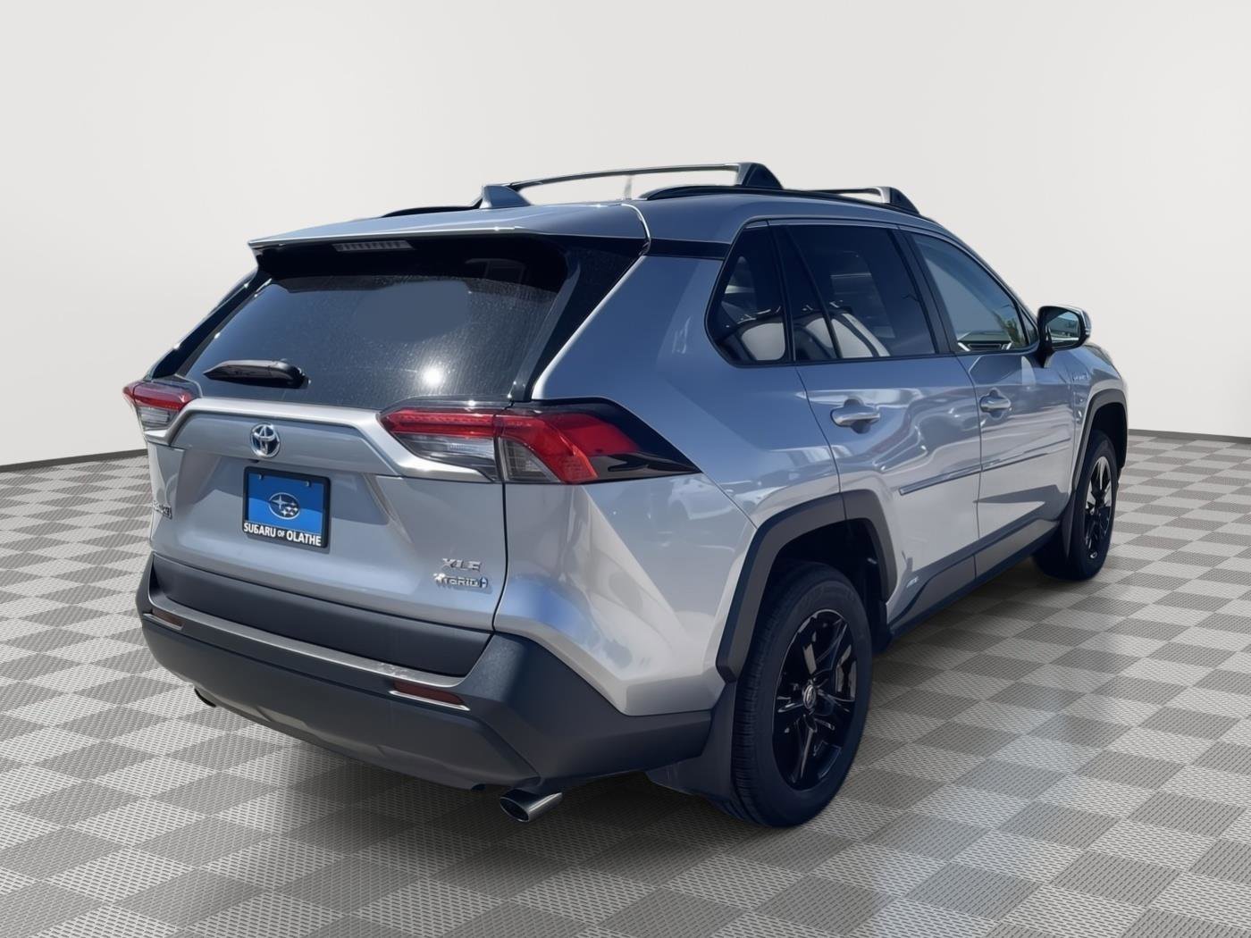 Used 2021 Toyota RAV4 XLE w/ Convenience Package AWD/4WD image 8