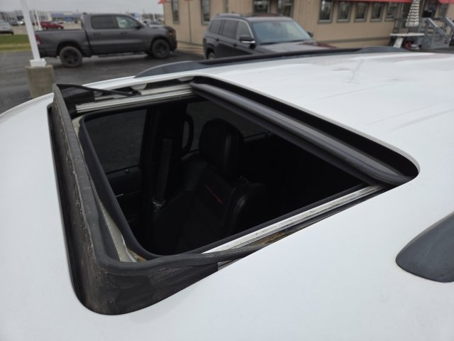 Used 2021 Jeep Grand Cherokee Trailhawk image 3