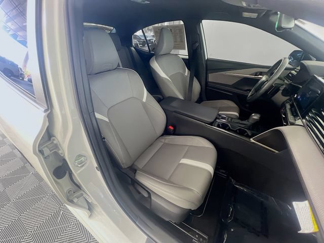 Used 2025 Toyota Camry SE FWD image 30